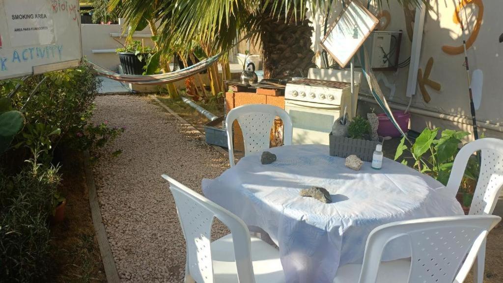 Aruba Backpackers Oranjestad Exterior foto